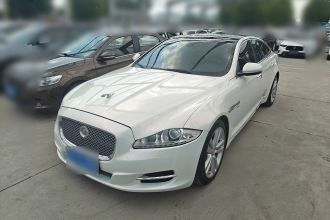 捷豹XJ 2015款 XJL 3.0 SC 四驱全景商务版