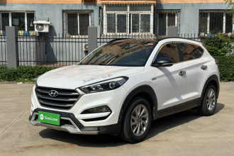 现代 途胜 2018款 1.6T 双离合两驱15周年特别版