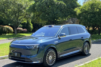 鸿蒙智行 问界M8 2025款 增程 Ultra版 53.4kWh 5座版 (192线激光雷达）