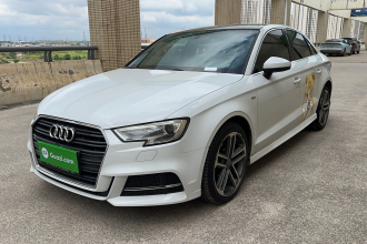奥迪A3 2018款 30周年年型 Limousine 35 TFSI 进取型