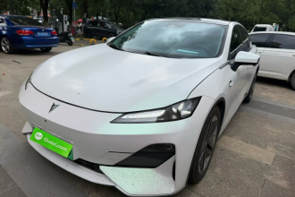 深蓝汽车 深蓝SL03 2022款 1.5L 1200增程版
