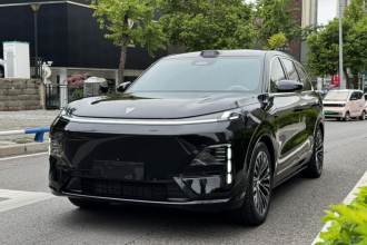 深蓝汽车 深蓝S09 2025款 后驱Ultra+超长续航版