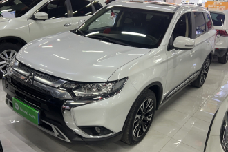 三菱 欧蓝德 2020款 2.0L 两驱畅享版 5座