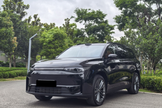 零跑汽车 零跑C16 2026款 增程 280激光雷达智尊版 6座