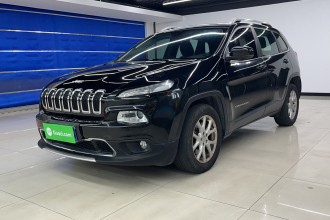 Jeep 自由光 2017款 2.0L 优越版