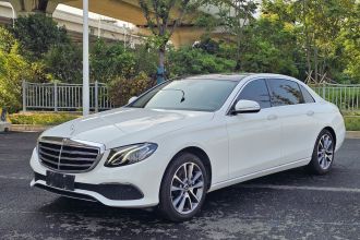 奔驰E级 2019款 E 260 L