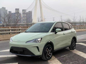 哪吒汽车 哪吒AYA 2023款 401 Lite