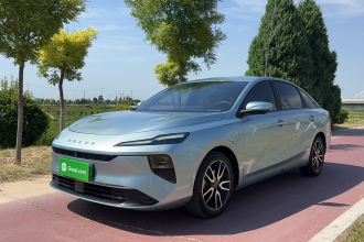 荣威D6 2025款 450km 尊享版