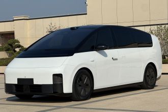理想汽车 理想MEGA 2025款 Home 家庭特别版