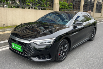 比亚迪 汉 2024款 DM-i 荣耀版 200KM 旗舰型