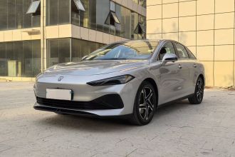 荣威D7 2023款 DMH 125km 旗舰版