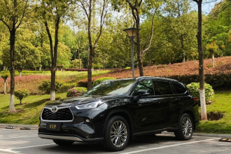 丰田 汉兰达 2024款 2.5L智能电混双擎四驱尊贵版 7座