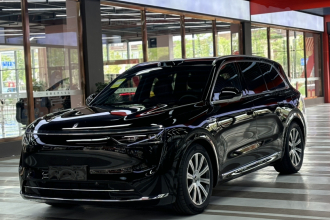 鸿蒙智行 问界M8 2025款 增程 Max+版 53.4kWh 6座版 (192线激光雷达）