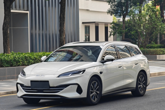 比亚迪 海豹06 DM-i旅行版 2025款 DM-i 150KM尊享型