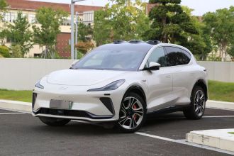 智己汽车 智己LS7 2023款 100kWh Lux四驱版