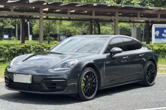 保时捷 Panamera新能源  改款 Panamera 4 E-Hybrid 铂金版 2.9T