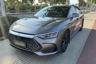 比亚迪 汉 2024款 DM-i 荣耀版 121KM 尊贵型