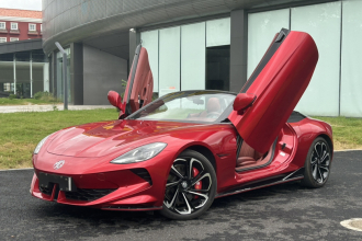 名爵 MG Cyberster 2024款 520km 传奇四驱版