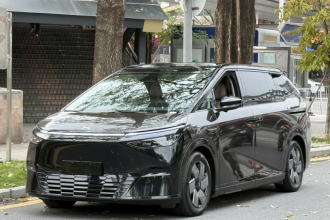 小鹏X9 2024款 702超长续航Pro