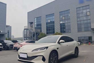 比亚迪 海豹06新能源 2026款 DM-i 超享版 128KM智享型