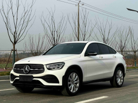 奔驰GLC轿跑 2020款 GLC 260 4MATIC 轿跑SUV