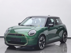 电动MINI COOPER 2024款 452km COOPER SE 艺术家