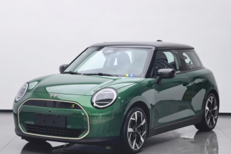 电动MINI COOPER 2024款 452km COOPER SE 艺术家