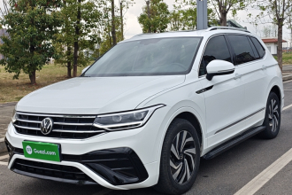 大众 途观L 2023款 300TSI 自动两驱智享版