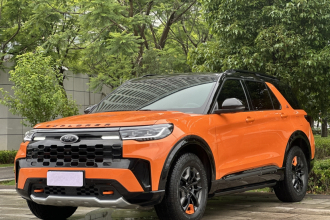 福特 探险者 2024款 2.3T EcoBoost 昆仑巅峰版 7座