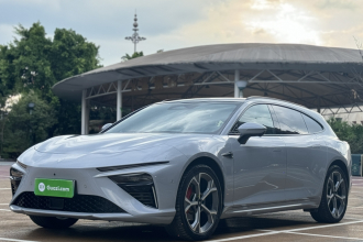 哪吒汽车 哪吒S猎装 2024款 增程300 Pro版