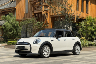 MINI 2023款 改款 1.5T COOPER 艺术家 五门版