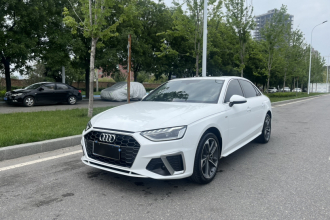奥迪A4L 2022款 40 TFSI 时尚动感型