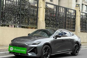 长安UNI-V 2023款 1.5T 尊贵型