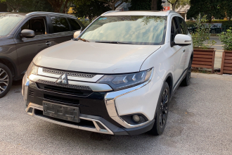 三菱 欧蓝德 2019款 2.4L 四驱致享版 5座 国V