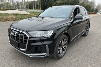 奥迪Q7 2023款 55 TFSI quattro S line运动型