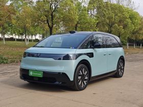 极氪MIX 2025款 智驾版