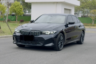 宝马3系 2024款 325i M运动曜夜套装