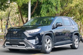 丰田 RAV4荣放 2020款 2.0L CVT两驱风尚PLUS版