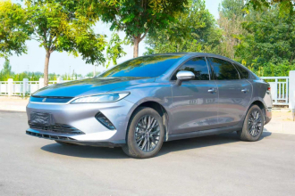 比亚迪 秦PLUS 2025款 EV 智驾版 420KM领先型