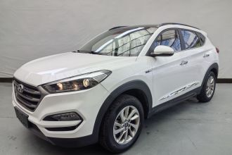 现代 途胜 2015款 1.6T 双离合两驱智能型