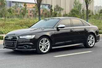 奥迪S6 2016款 S6 4.0TFSI