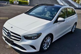 奔驰B级 2021款 B 200 时尚型