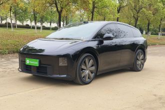 理想汽车 理想i6 2025款 四驱标准版