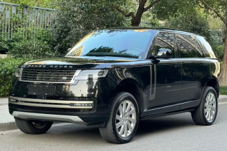 路虎 揽胜 2023款 3.0 L6 400PS 盛世七座加长版