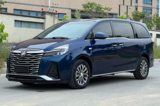 别克GL8 2023款 陆上公务舱 智慧尊贵型