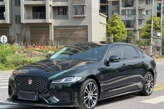 捷豹XFL 2024款 2.0T P250 两驱尊享豪华版