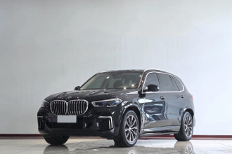 宝马X5 2022款 xDrive 30Li 尊享型M运动套装