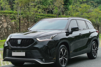丰田 皇冠陆放 2023款 2.5L HEV四驱尊贵版