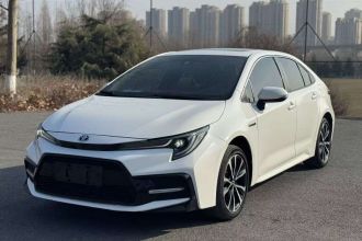 丰田 雷凌 2022款 双擎 1.8H E-CVT运动版
