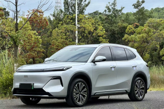 吉利银河 银河星舰7 EM-i 2025款 120km 领航版